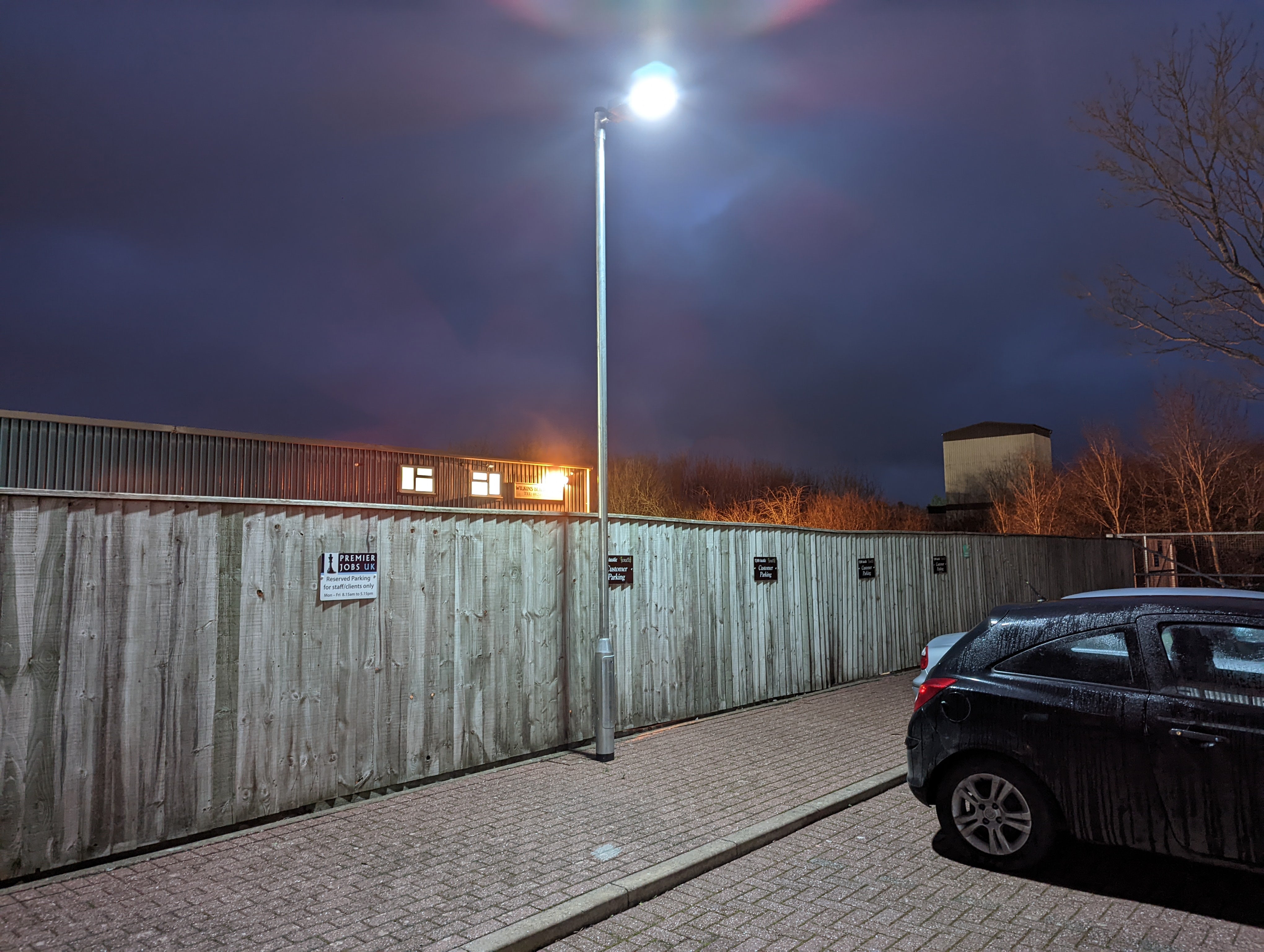 5000 lumen store solar street light